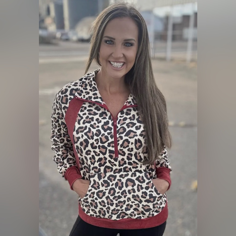 Hotshot Cowgirl Leopard Pullover